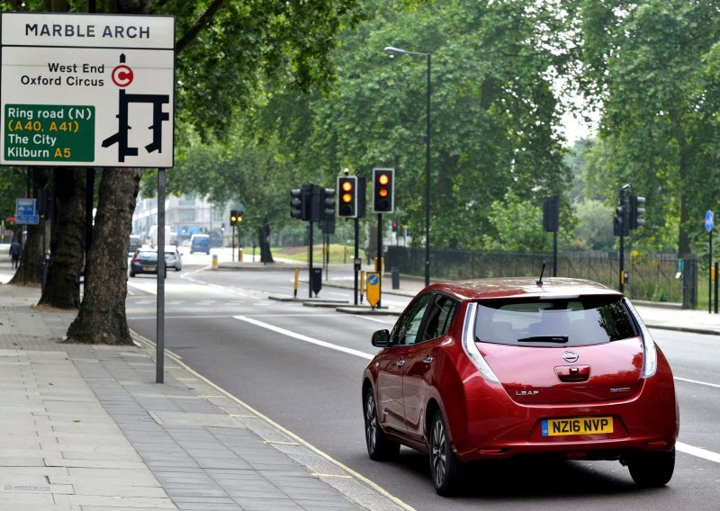 Električni Nissan Leaf za Uber u Londonu