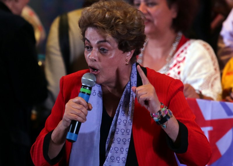 Bivša brazilska predsjednica napustila predsjedničku palaču