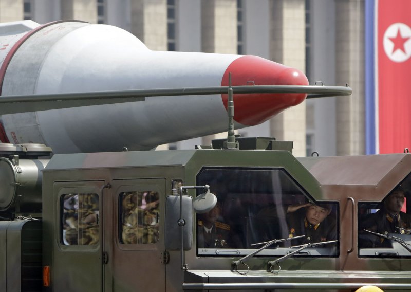 Sjeverna Koreja ispalila balističku raketu s podmornice