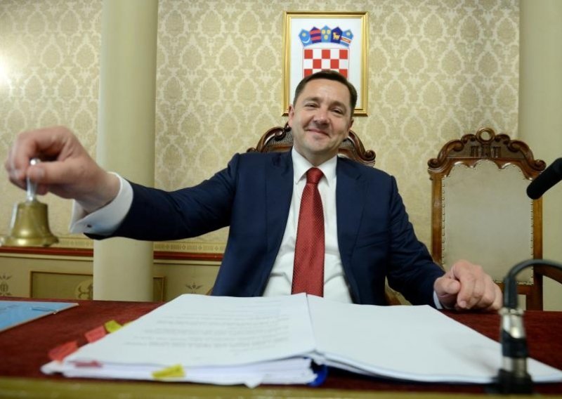 Novi šef zagrebačke Skupštine o Lustigu, političkoj trgovini, podjeli plijena