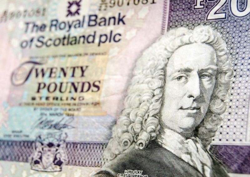 Književnica na prvoj škotskoj novčanici sa ženskim likom