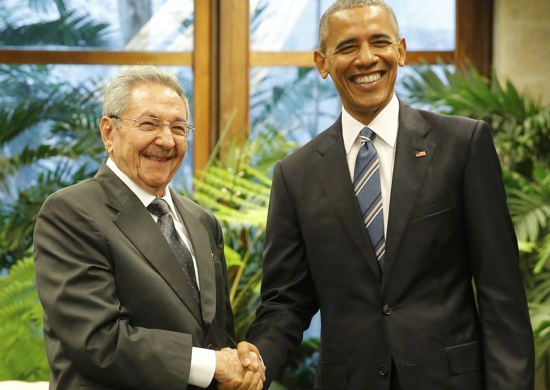 Raul Castro dočekao Obamu u Palači revolucije u Havani