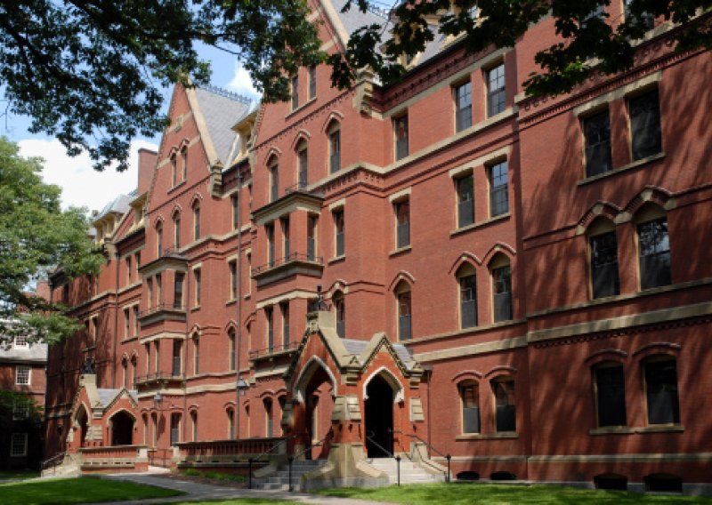 Pravni fakultet na Harvardu mijenja pečat zbog ropstva
