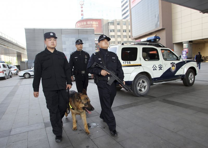 Kineska vojska odsad može izvoditi antiterorističke operacije izvan zemlje