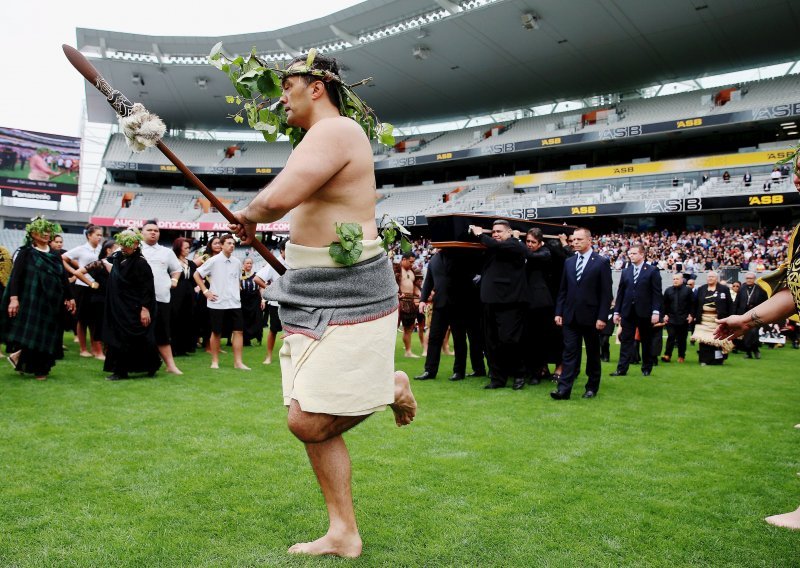 Najemotivnija haka u čast novozelandske legende ragbija