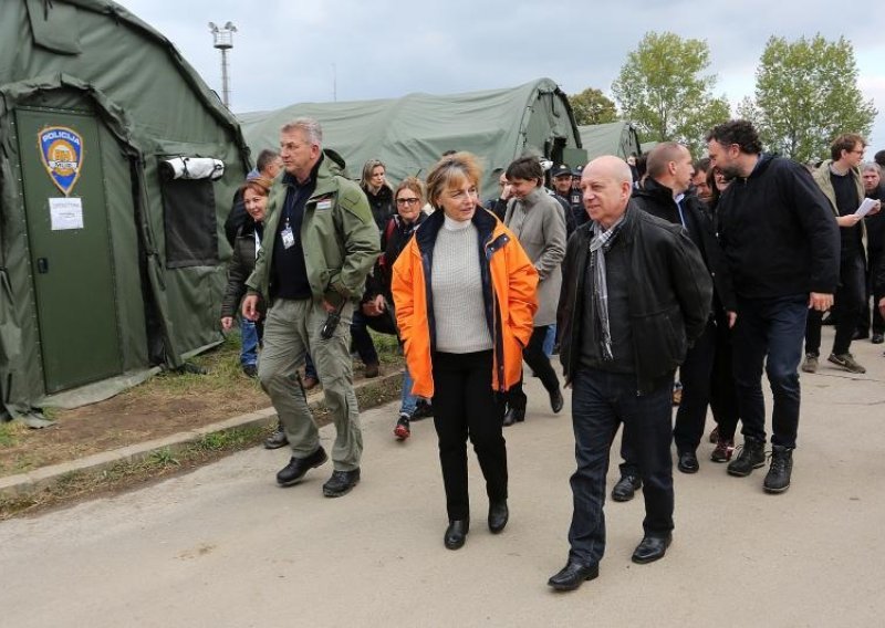 Diplomati u Opatovcu impresionirani hrvatskom skrbi za izbjeglice