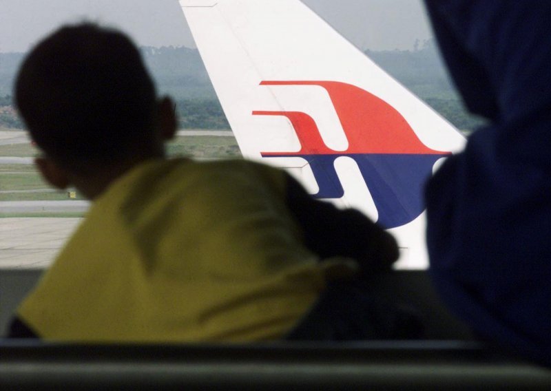 Nestali malezijski zrakoplov ipak sletio na kopno?