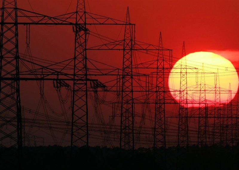 Ministarstvo: Cijena struje bit će niža u odnosu na 2016.
