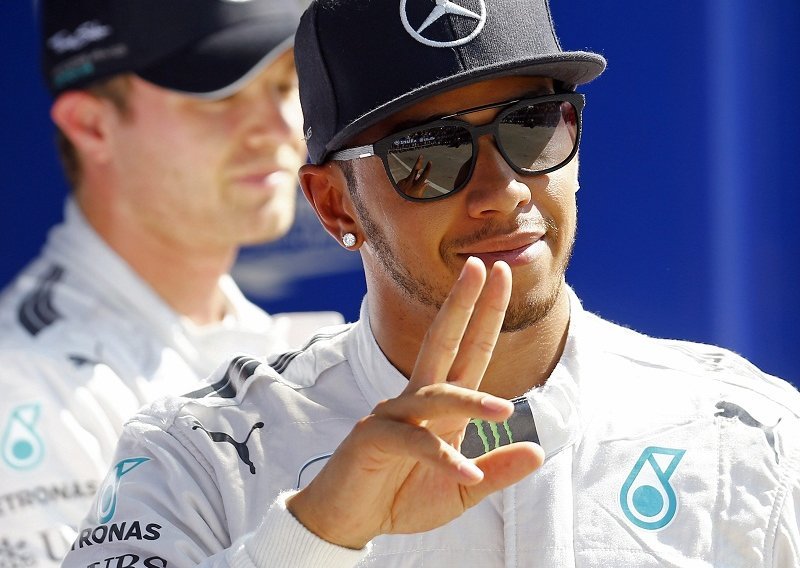 Hamiltonu 'pole position', Rosberg odmah uz njega