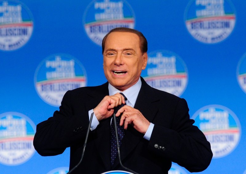 Berlusconiju opet sude, sada za potkupljivanje svjedoka