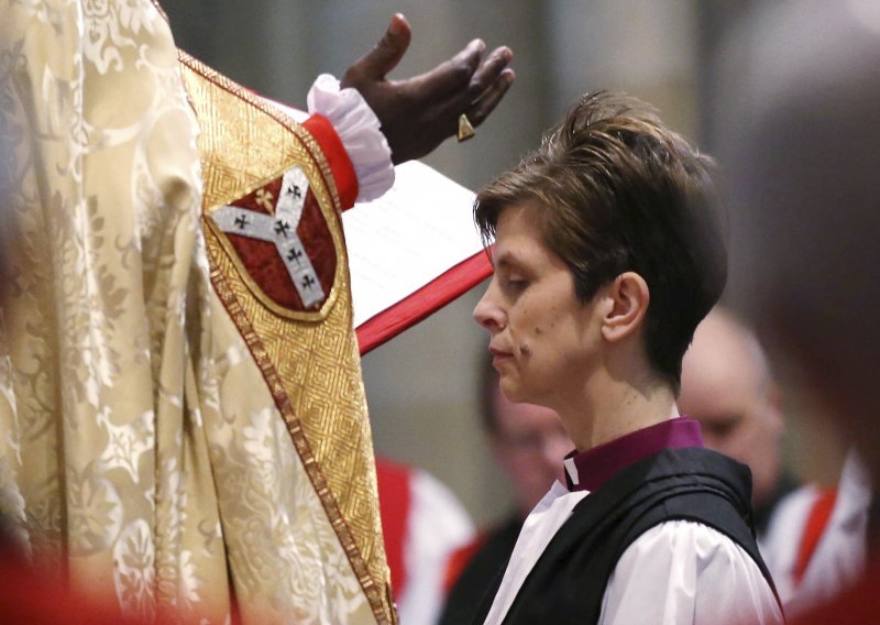Anglikanska crkva u Engleskoj zaredila prvu biskupicu
