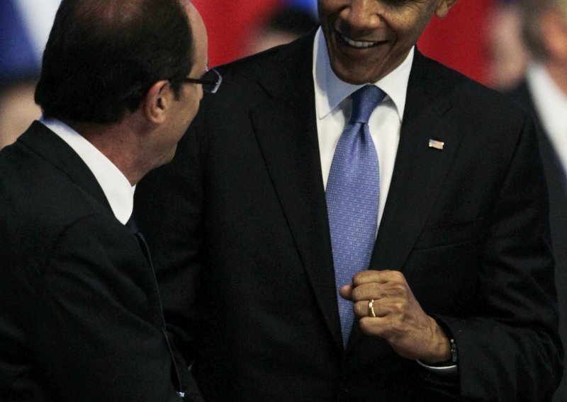 Obama i Hollande na vrućoj liniji