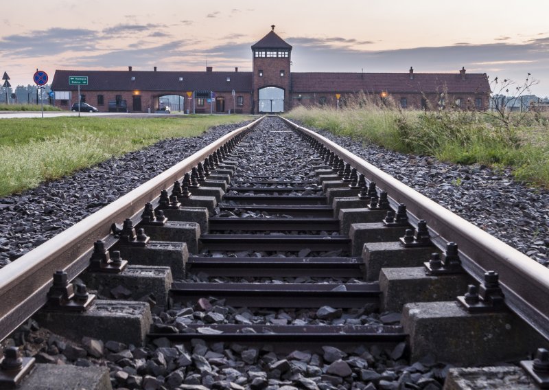 Posmrtni ostatci žrtava holokausta pokopani u Velikoj Britaniji