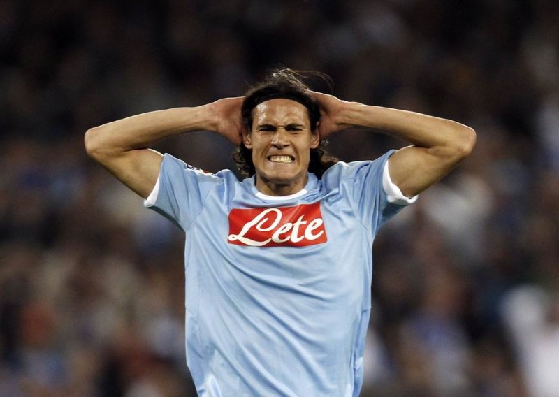 Cavani opet Napolijev junak, hat-trick Miccolija