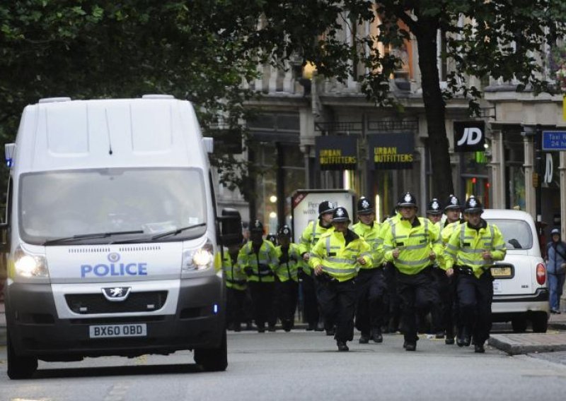 16 tisuća policajaca na londonskim ulicama