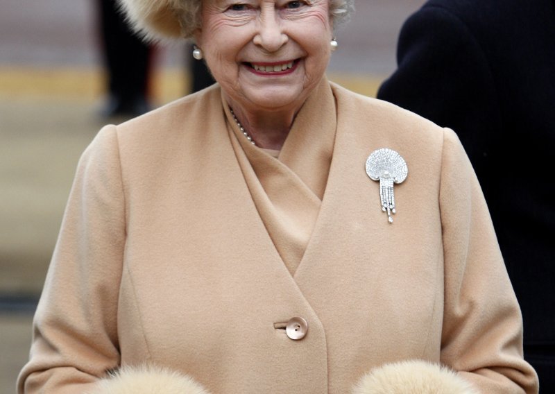 Britanska kraljica poslala svoj prvi e-mail