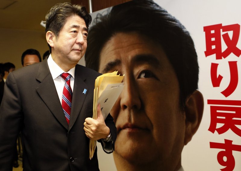 'Jastreb' Shinzo Abe novi japanski premijer