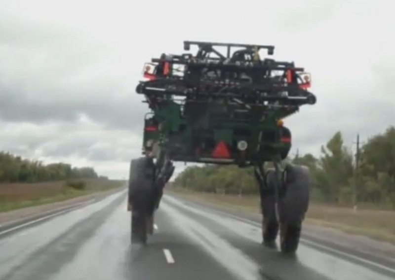 Je li ovo legalno vozilo ili mutant stroja i robota?
