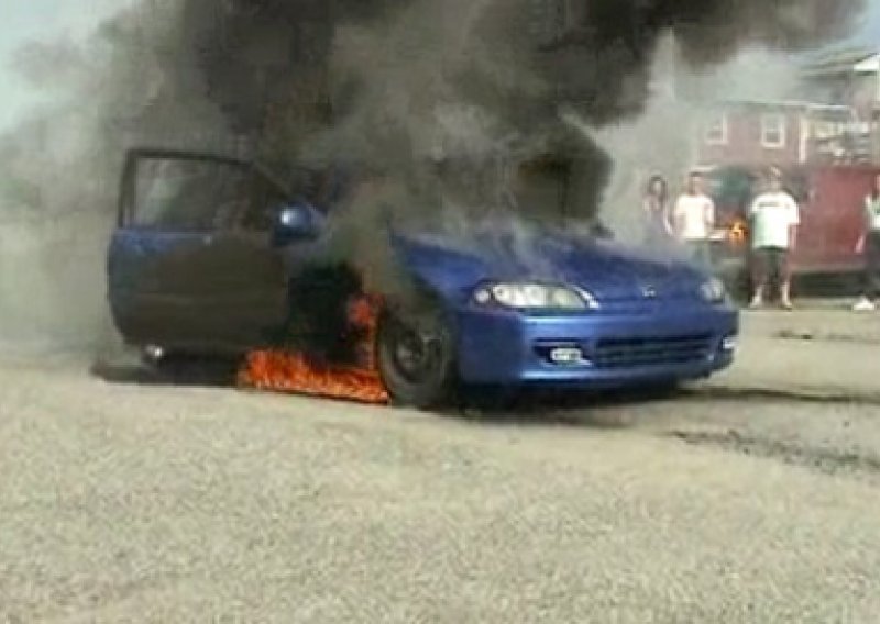 Umijeće je spaliti samo gume, ne i automobil