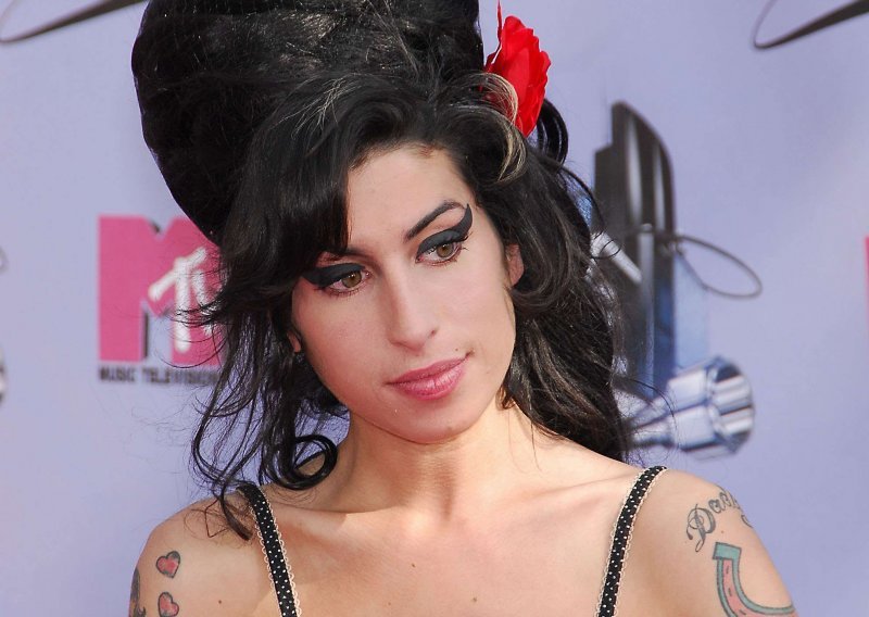 Amy Winehouse ipak neće na turneju kao hologram