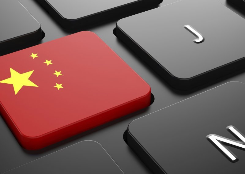 Kina se ostavlja svega - radi vlastiti OS