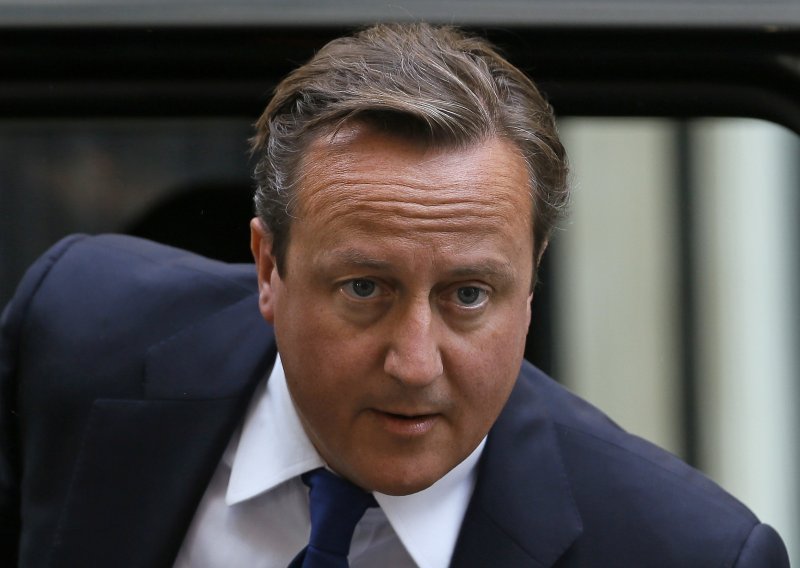 Cameronov ministar odstupio zbog ilegalne čistačice