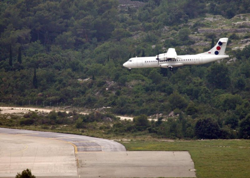 Kopilotu pozlilo, prisilno slijetanje zrakoplova u Dubrovniku