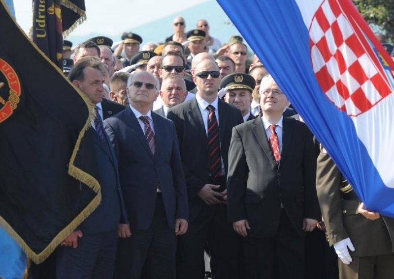 Milanović i Josipović ponovo izviždani u Kninu