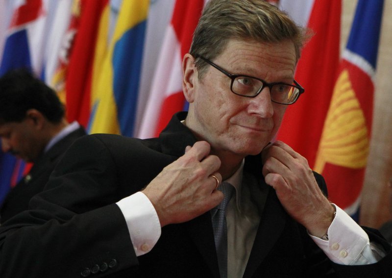 Westerwelle says Croatia to be 28th EU member, others should follow