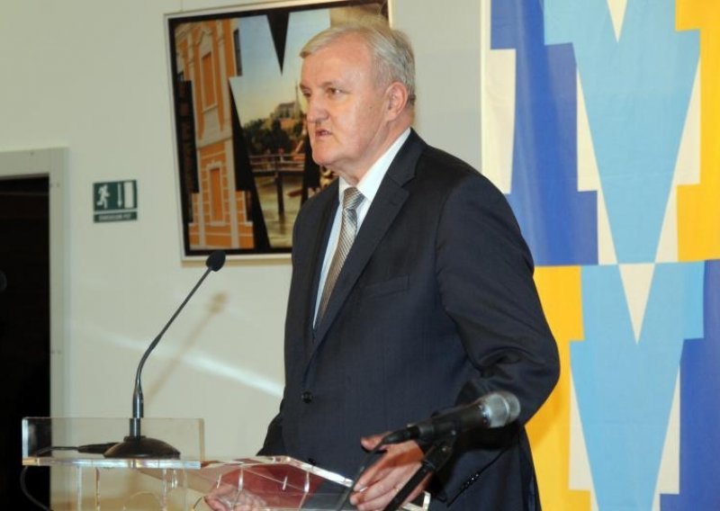 Vukovarski župan odgovara na optužbe ministra Jakovine
