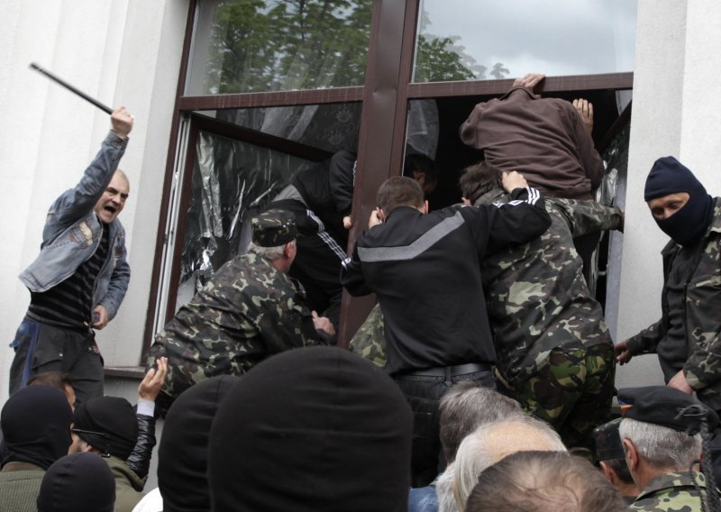 Kijev nemoćan dok mu istok Ukrajine klizi iz ruku