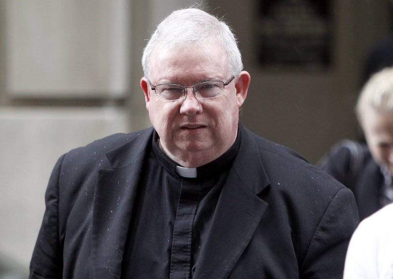 Pošteđen svećenik koji je prikrivao pedofila