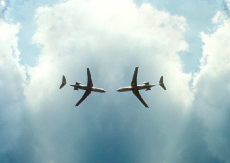 Sudarila se dva vojna aviona u zraku