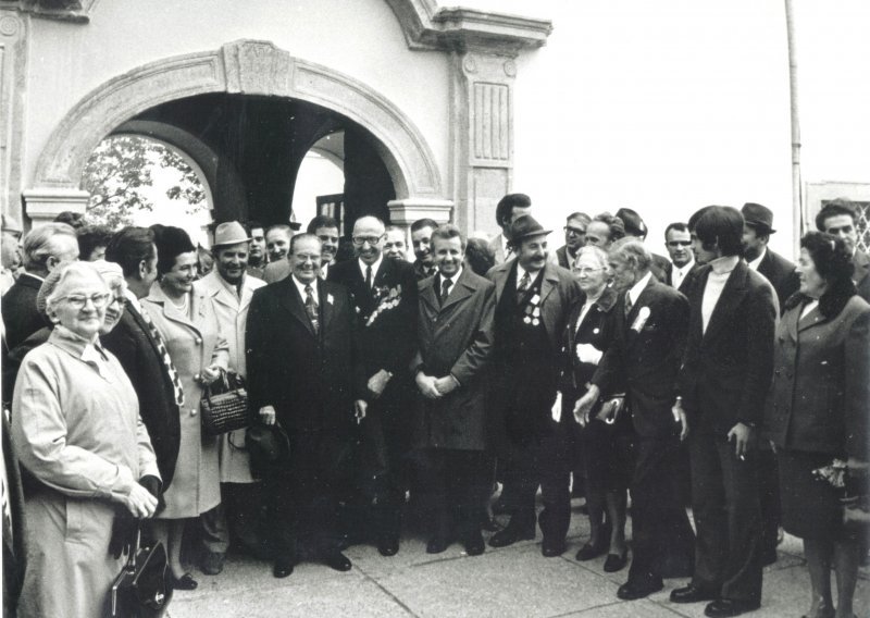 Tito je pred 70 tisuća ljudi otvorio Muzej seljačkih buna
