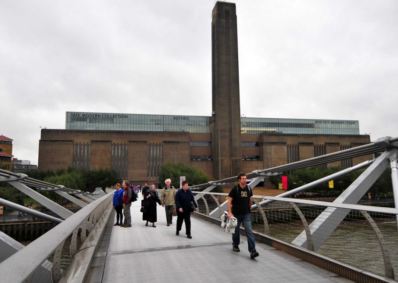 Londonski Tate Modern uvodi obilaske u mraku
