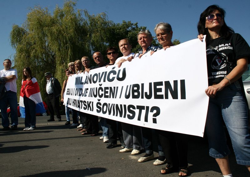 Anti-Cyrillic protests enter 9th day
