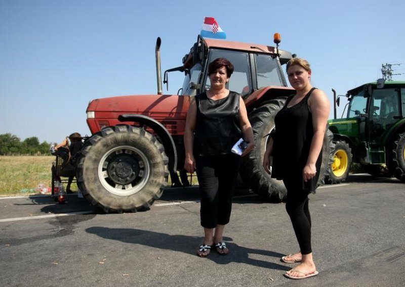 Supruge seljaka stižu pješice u Zagreb