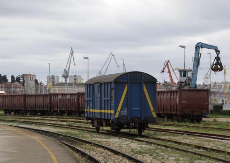 Croatia accepts Romanian bid for HZ Cargo rail company