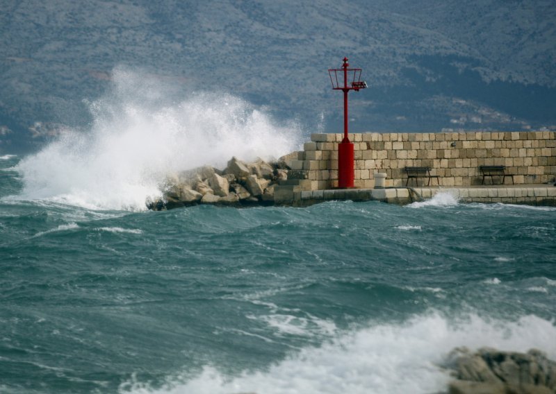 More na našoj strani Jadrana iznadprosječno hladno