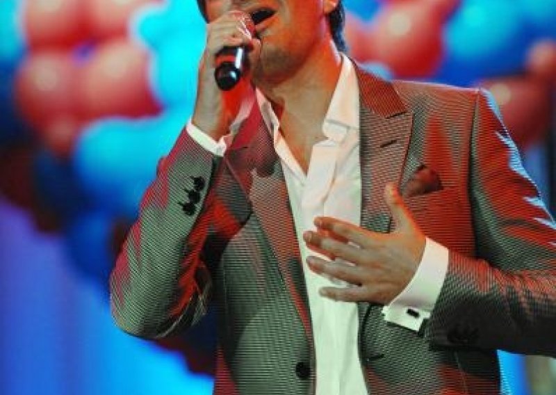Pjevač Ivo Gamulin ozlijeđen u prometnoj nezgodi