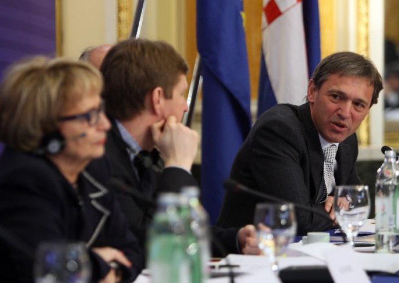 Degert: Srbija će profitirati od ulaska RH u EU