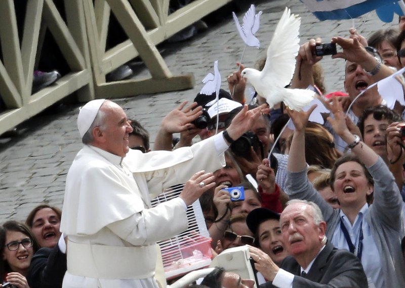 Papa Franjo: sije nered daleko od cilja ili daje smjernice na dugi rok?
