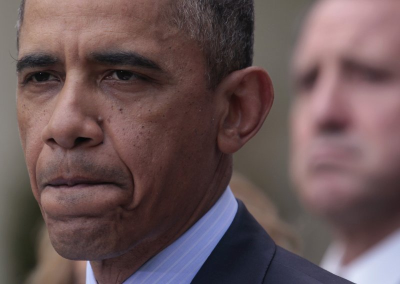 Obama neodlučan u aferi Associated Press
