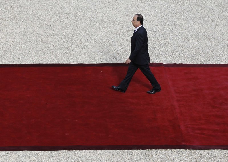 Mršava prva godišnjica francuskog predsjednika