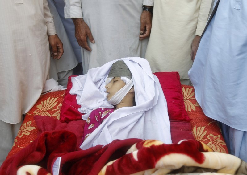 Četiri mrtva i 70 ranjenih u potresu u Afganistanu