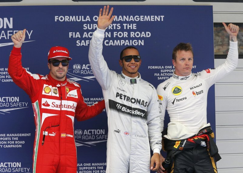 Hamiltonu 'pole position', Vettel i Webber zakazali