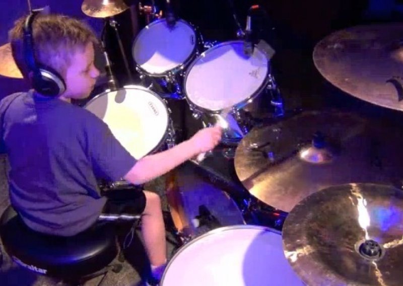 Upoznajte šestogodišnje bubnjarsko čudo od djeteta