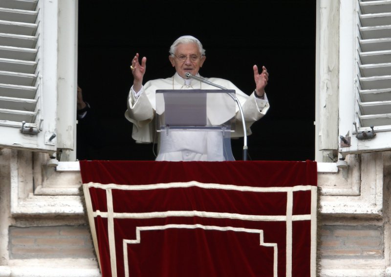 Benedikt XVI. drži zadnju papinsku audijenciju