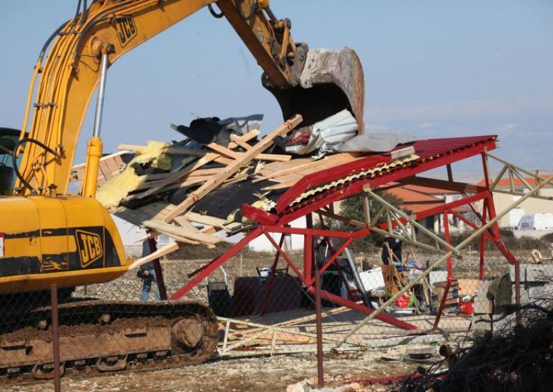 Construction ministry starts campaign of demolishing illegal structures