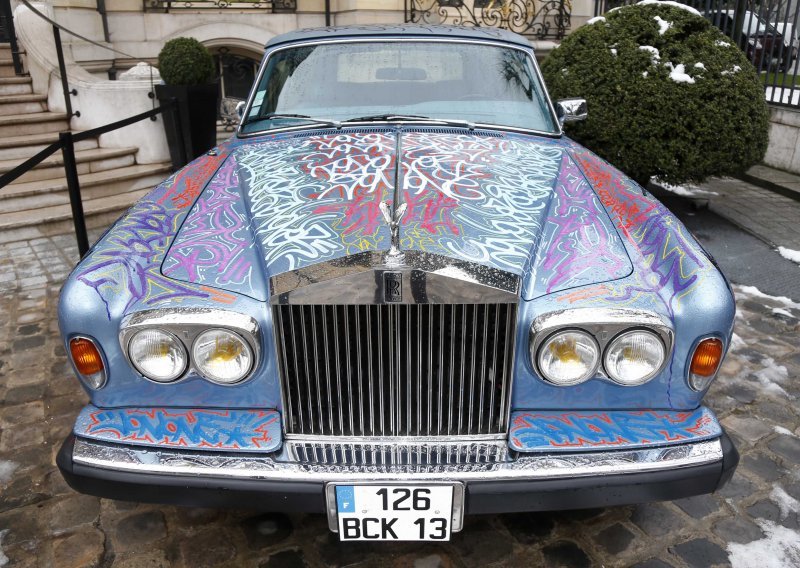 Cantona prodao 'ludi' Rolls Royce i darivao beskućnike